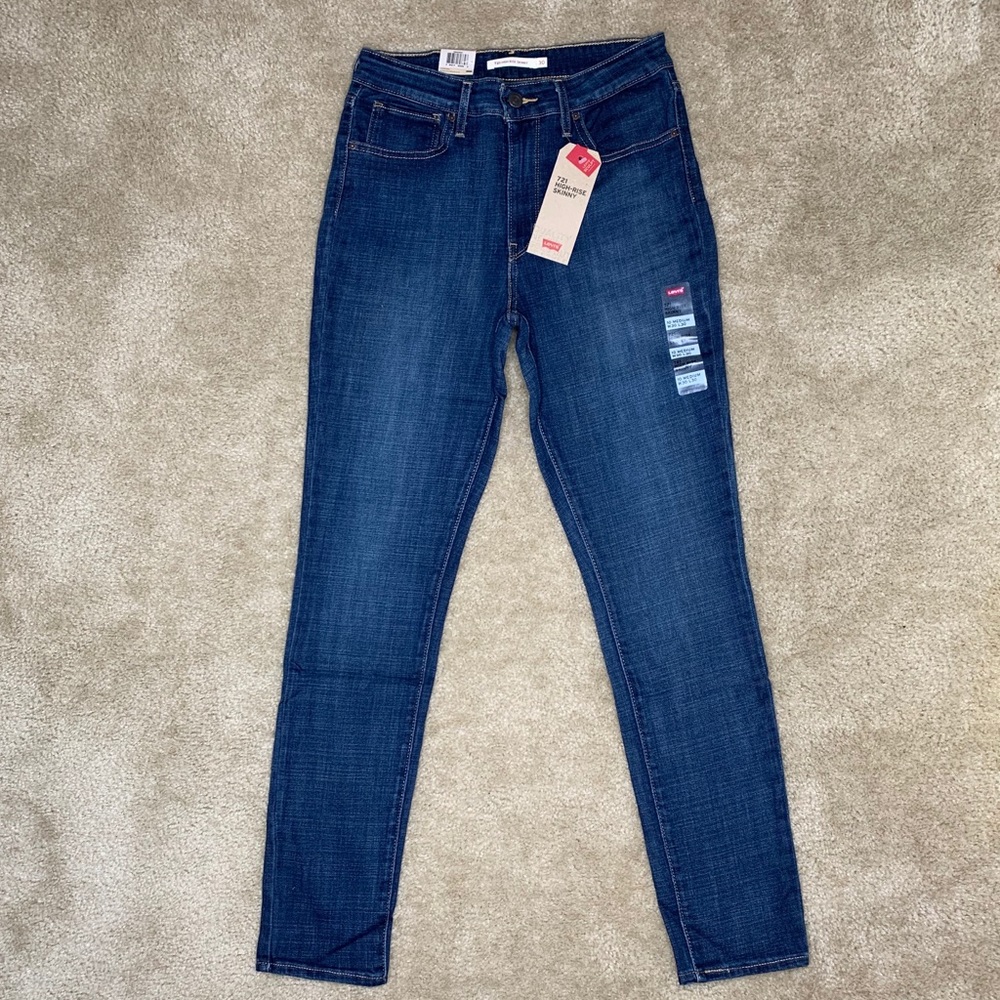 Levi’s Sculpt 721 High Rise Skinny Jean